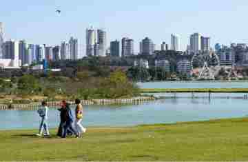 Novembro começa com chuva, mas sol aparece com mais frequência na segunda quinzena